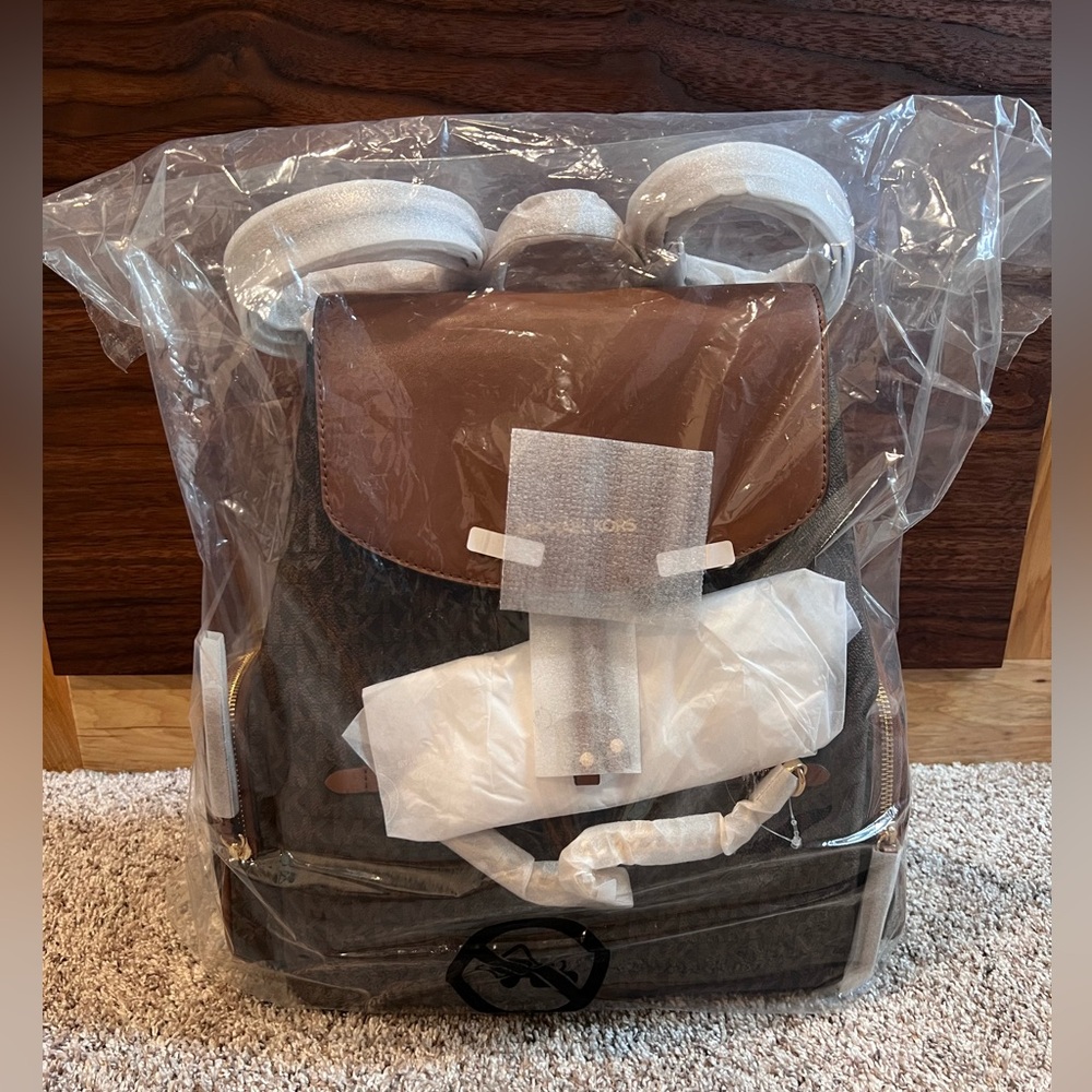 Micheal Kors Jet Set Large Logo Backpack